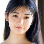 舞香＞“隣のクラスの優等生”がグラビア初挑戦　天然美少女「ヤンマガ」降臨
